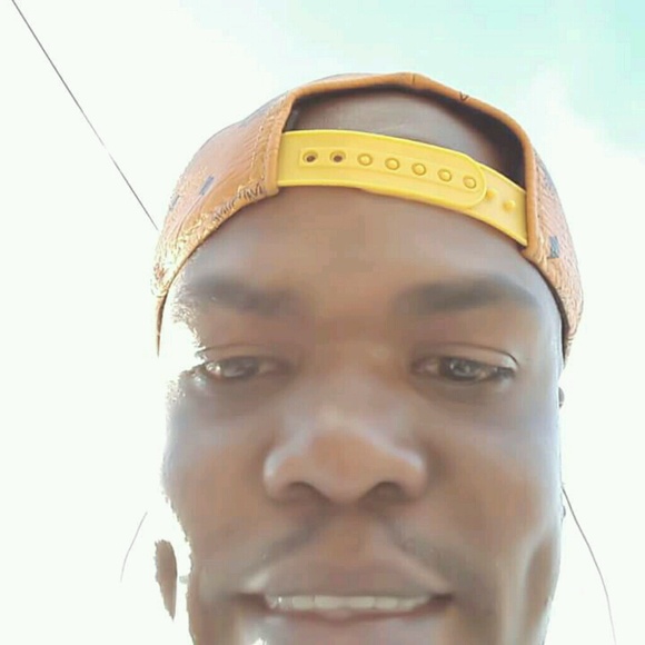 Meet your Posher, Edward - Picture 1 of 1